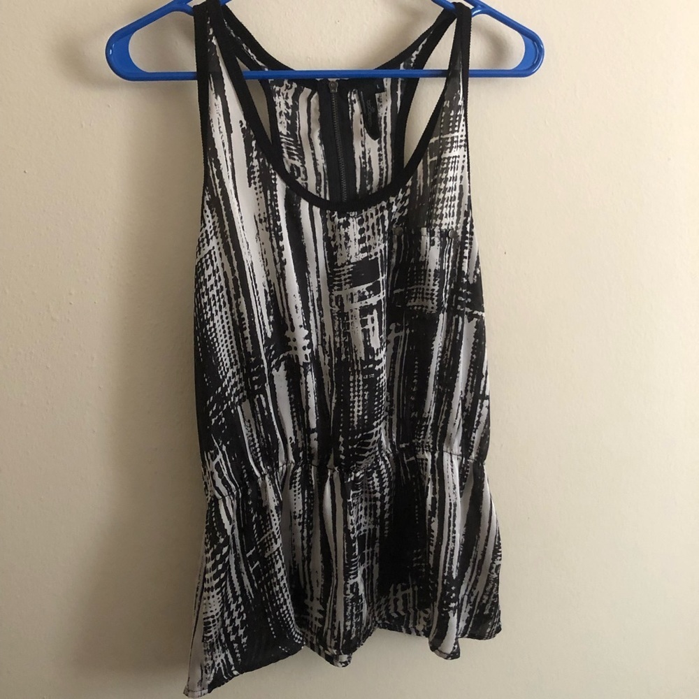 Patterned Tank